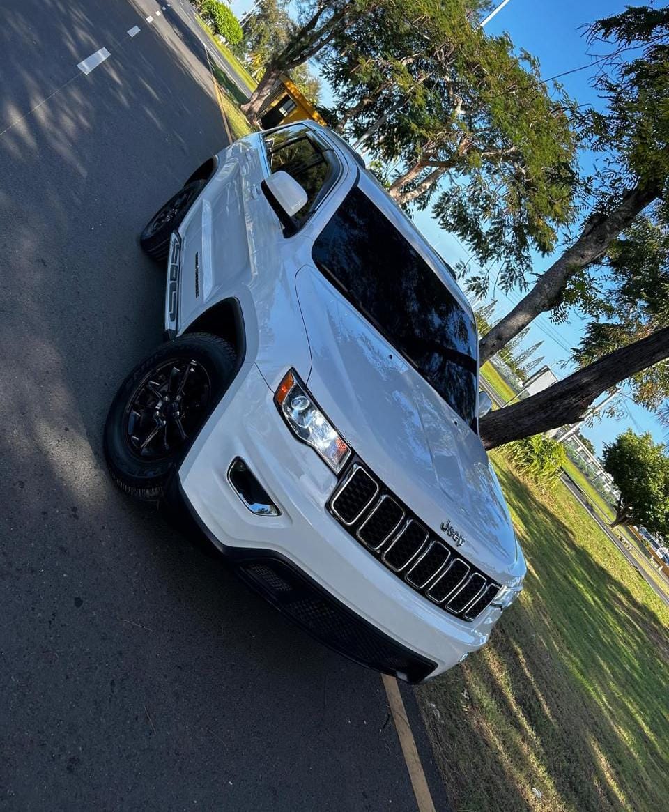 Jeep Grand Cherokee vista 2